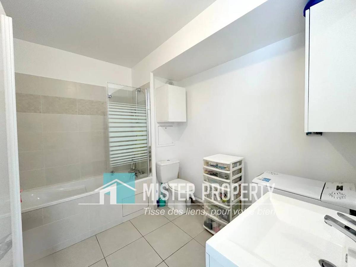 MONTESSON CENTRE - GRAND 2 PIECES - TERRASSE - PARKING 5