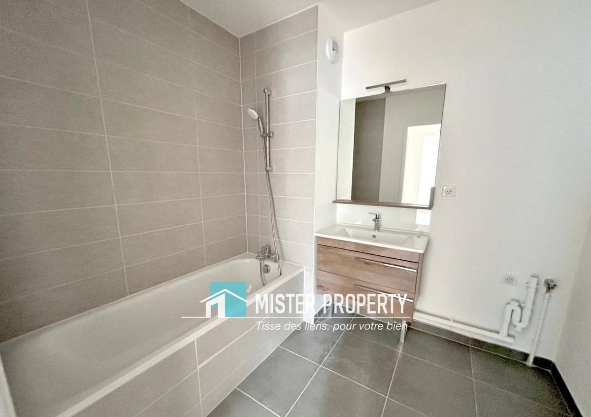 HOUILLES Quartier Blanches-Pierrats-Tonkin - GRAND 3 PIECES + VERANDA + PARKING 4