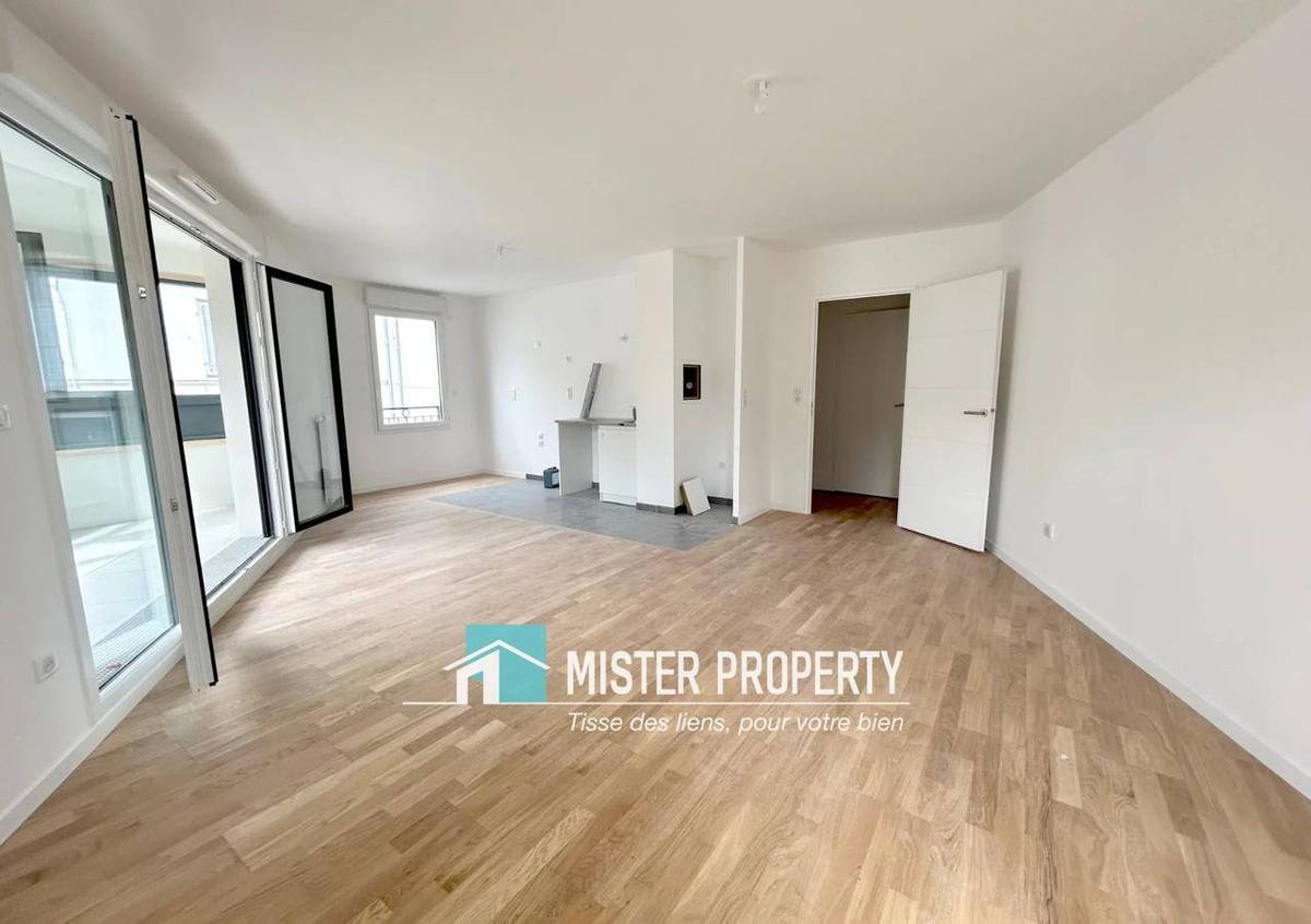 HOUILLES Quartier Blanches-Pierrats-Tonkin - GRAND 3 PIECES + VERANDA + PARKING 0