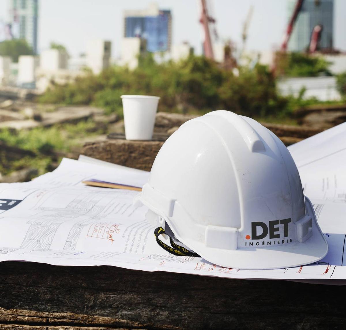 Depuis 2012, DET Ingenirie intervient sur des projets divers et variés de construction, de rénovation et d’extension.

En tant que maître d’oeuvre, notre équipe prend en charge des missions de planification, de gestion des délais, d’économie de la construction, d’OPC, d’Assistance à la Maîtrise d’Ouvrage (AMO), de MOE, d’ACT, d’AOR dans tous les domaines de la construction.
Partie intégrante du Groupe Améo, la société s’associe à une équipe d’architectes et d’architectes d’intérieure afin de vous proposer une gestion de projet en Design & Build et apporter une vision globale à vos projets.

Vous avez un projet et êtes à la recherche de maîtres d’oeuvre ? Notre équipe se fera un plaisir de vous accompagner dans la concrétisation de votre projet : https://bit.ly/3yOKSwU 0