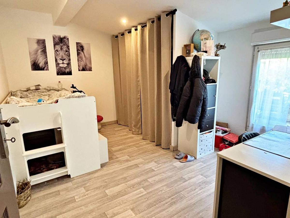 Maison dans domaine avec piscine 13