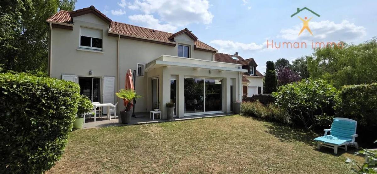 Maison de 6 pièces sur le golf 8