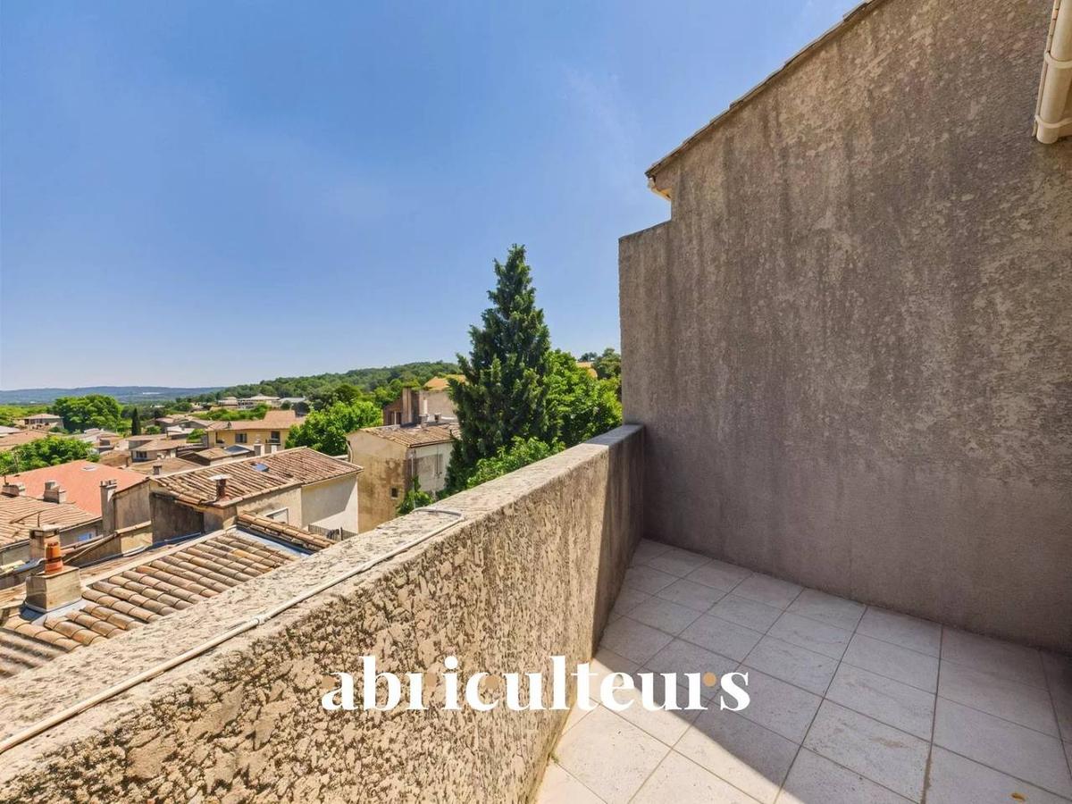Duplex avec terrasse et vue dégagée – Rognes 8