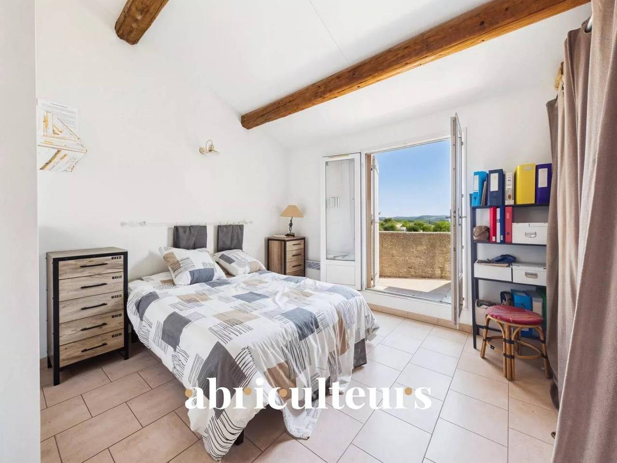 Duplex avec terrasse et vue dégagée – Rognes 7